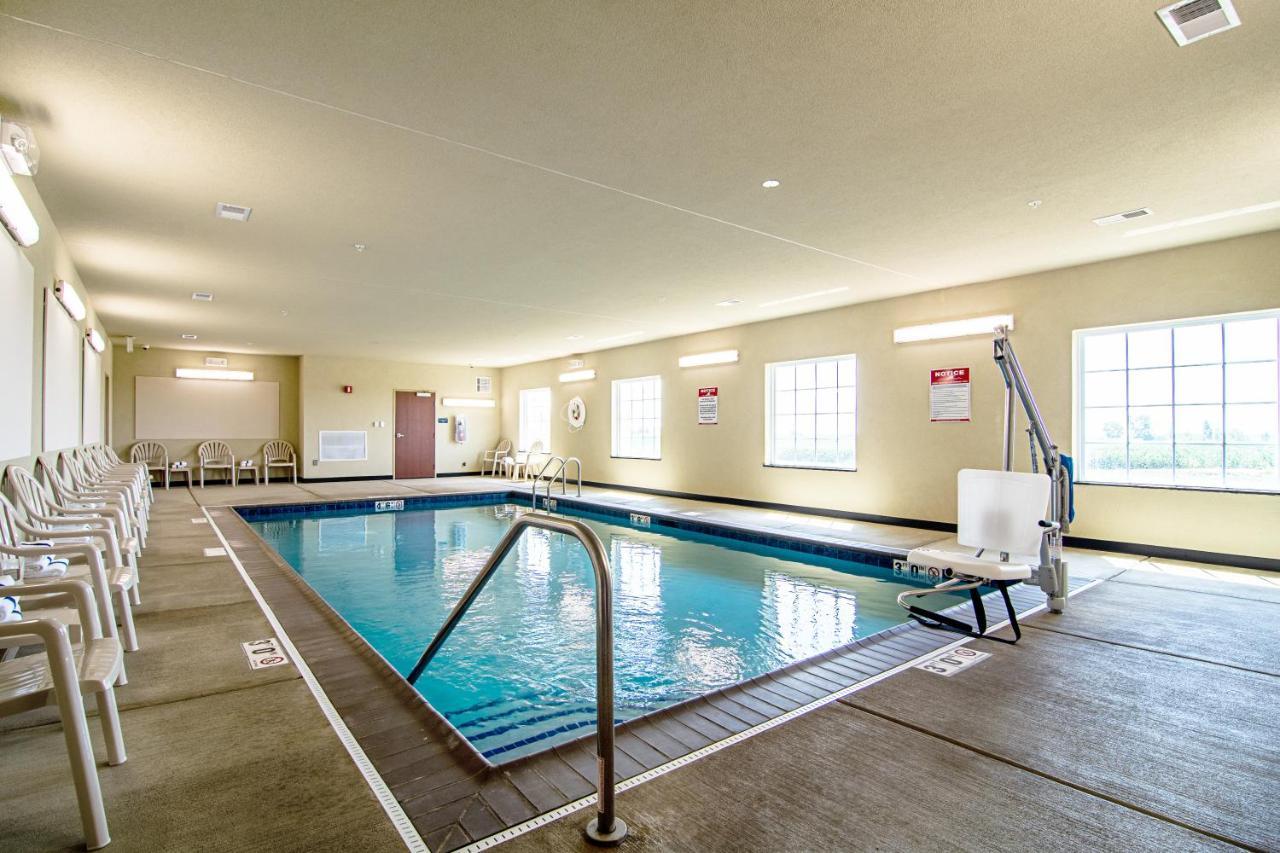 Cobblestone Hotel & Suites - Paxton Экстерьер фото